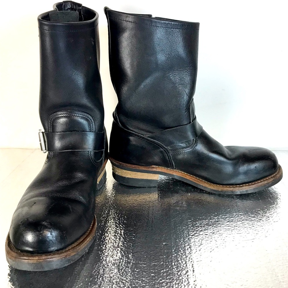 Red Wing Men’s Engineer Boots. Black leather 11” boot size 10.